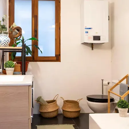 Junto Al Ayuntamiento - By Wehomes * Santander