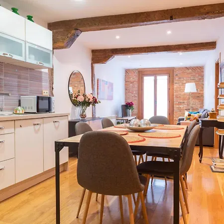 Junto Al Ayuntamiento - By Wehomes شقة